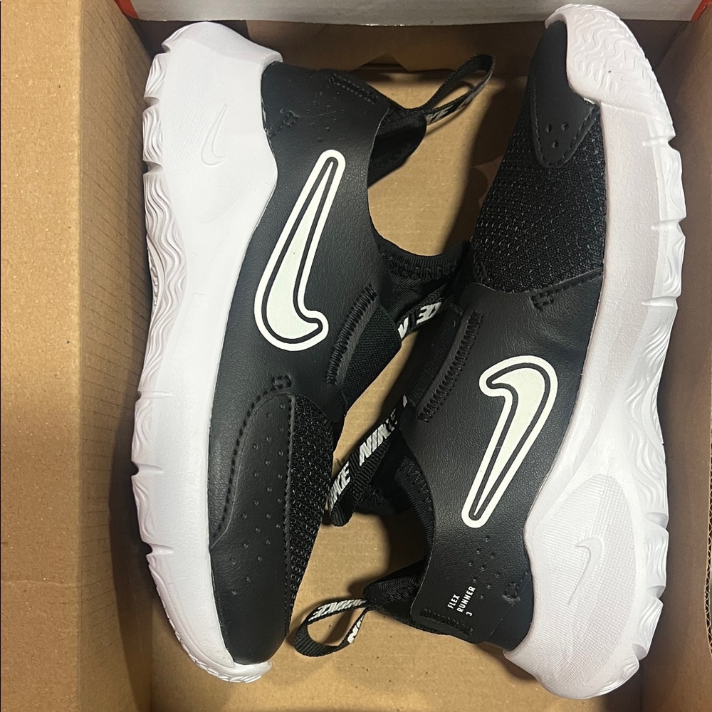 Nike little Kids Flex Runner